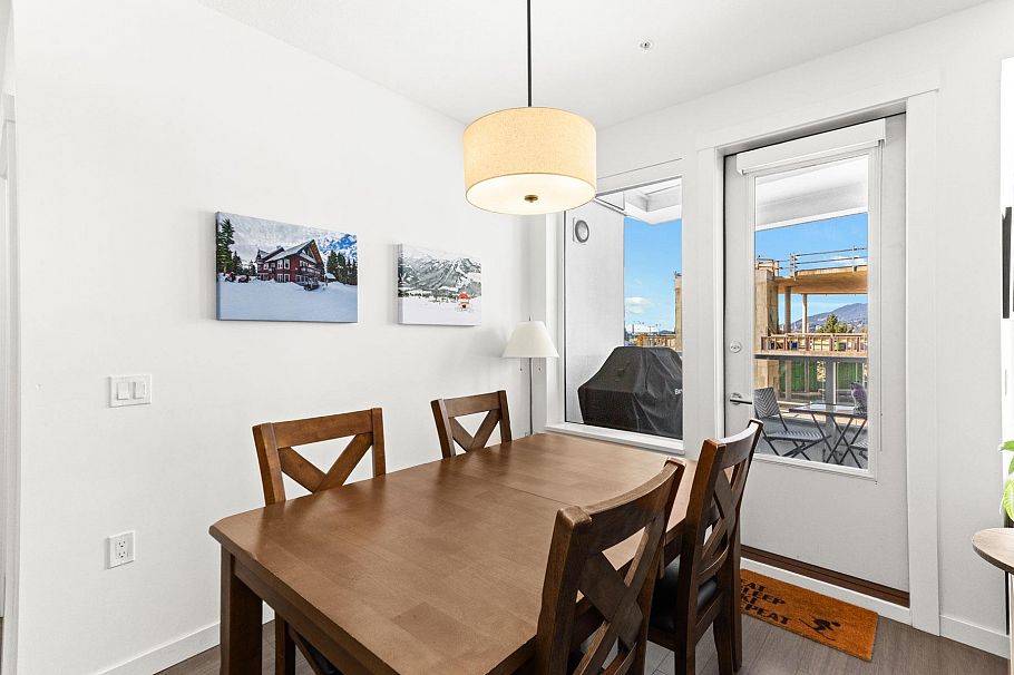208 277 W 1st Street North Vancouver, BC - 12