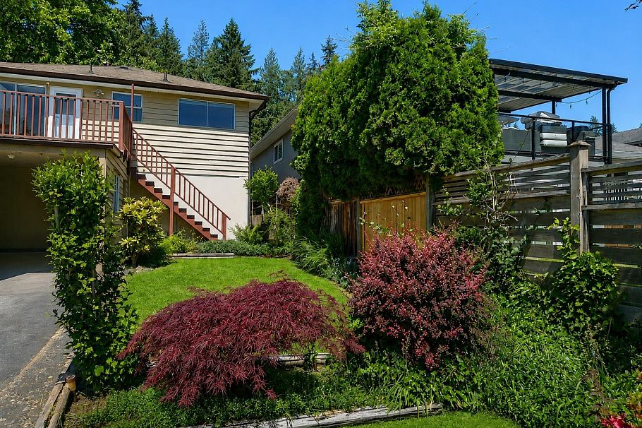 1555 Burrill Avenue North Vancouver, BC - 6