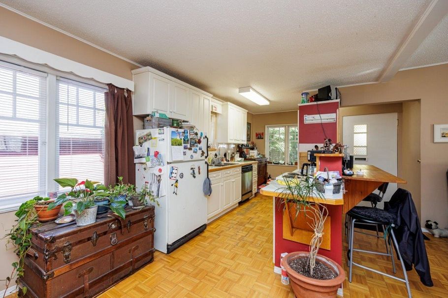 123 E Kings Road North Vancouver, BC - 5