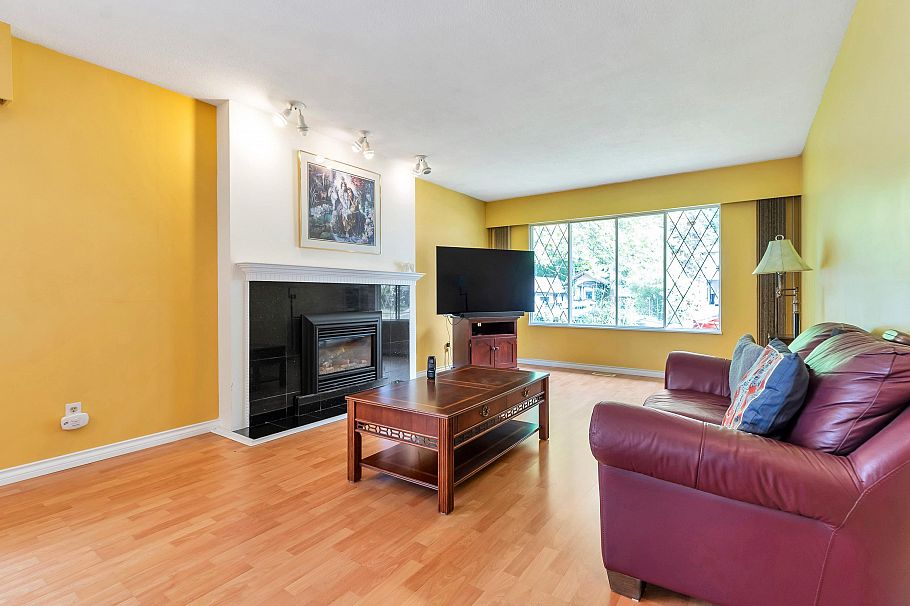 1555 Burrill Avenue North Vancouver, BC - 13