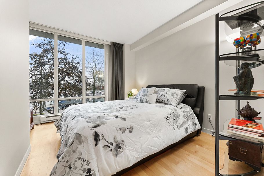 1053 Marinaside Crescent Vancouver, BC - 22