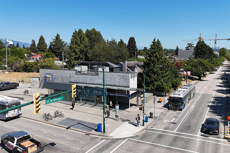 153 785 W 49th Avenue Vancouver, BC - 25