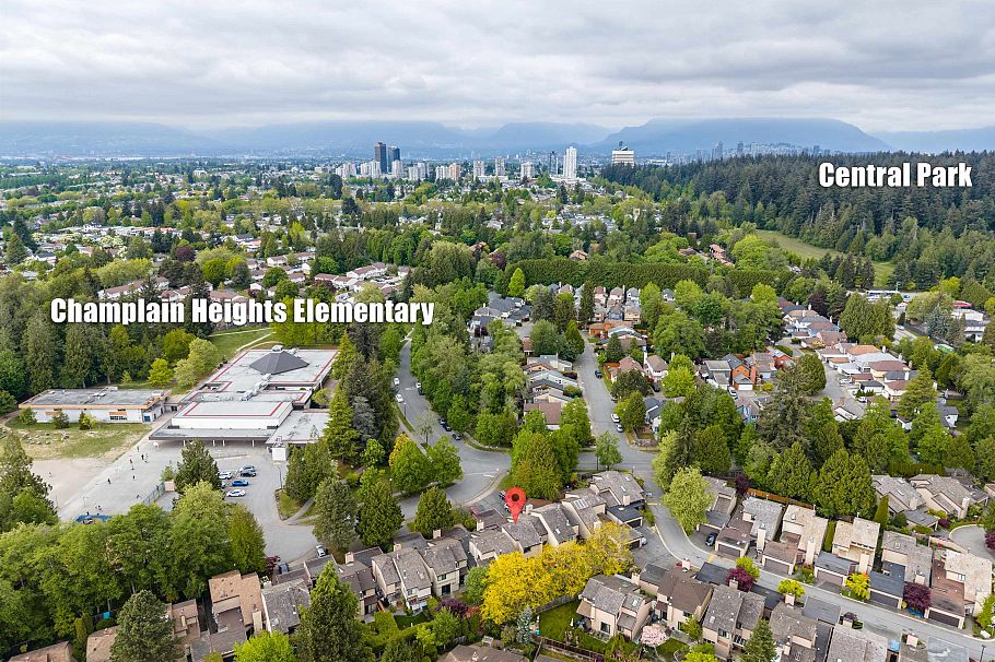 3542 Hurst Place Vancouver, BC - 35