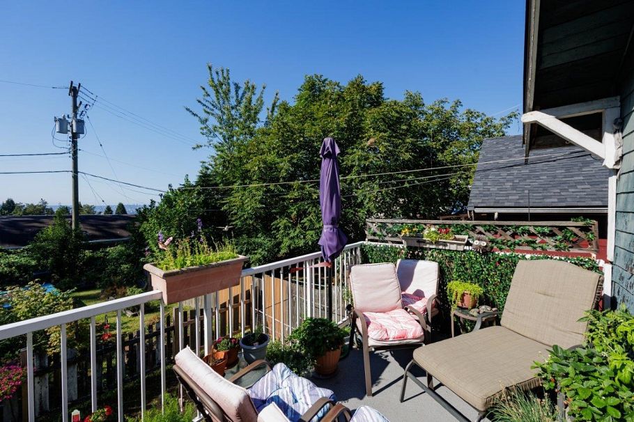 123 E Kings Road North Vancouver, BC - 19