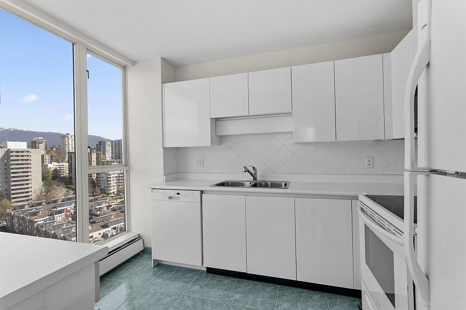 2103 120 W 2nd Street North Vancouver, BC - 16