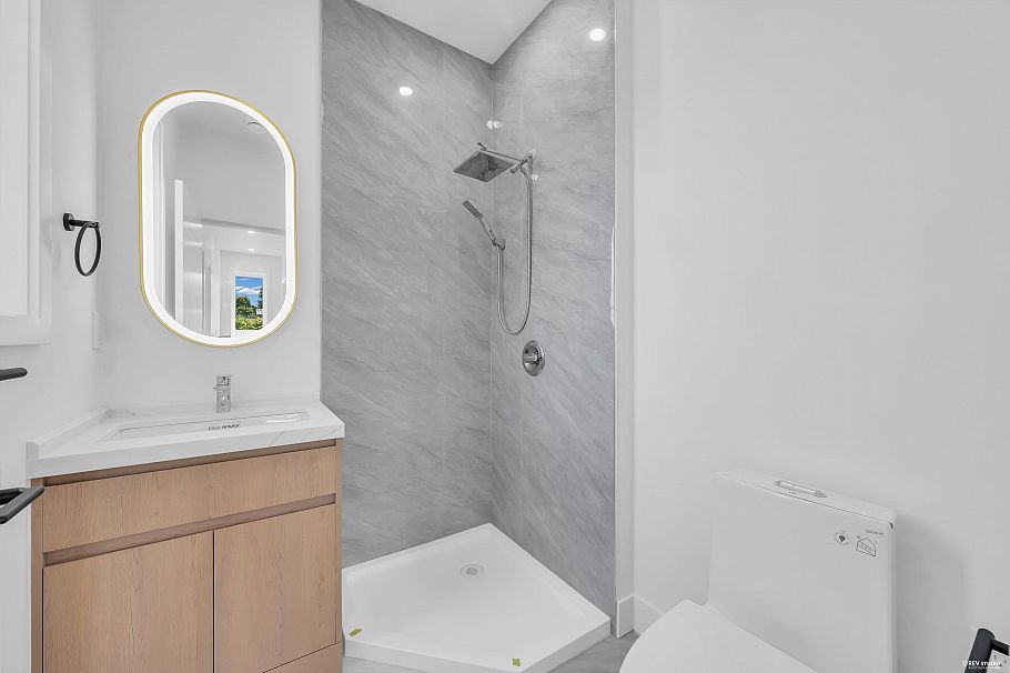 2891 Eton Street Vancouver, BC - 13