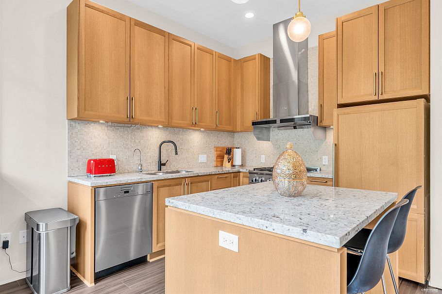 3 5879 Gray Avenue Vancouver, BC - 5