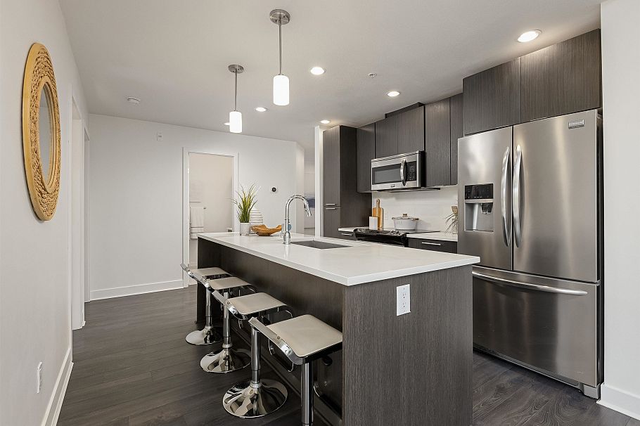 407 733 W 3rd Street North Vancouver, BC - 8