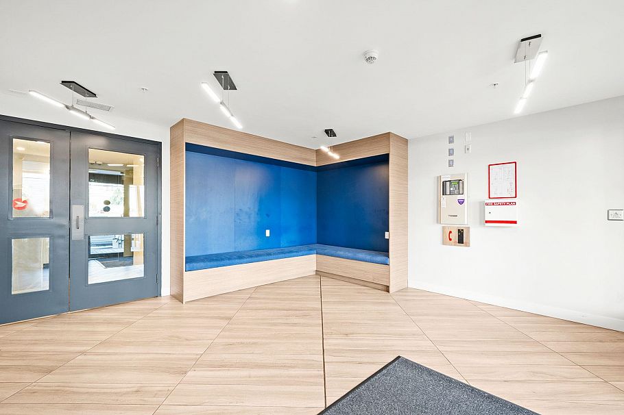 303 1519 Crown Street North Vancouver, BC - 27