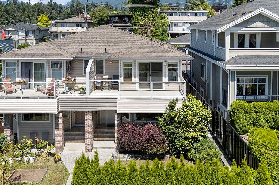 2 460 W 6th Street North Vancouver, BC - 1
