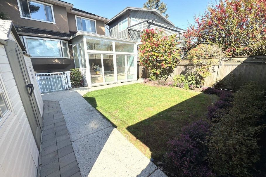 3488 W 30th Avenue Vancouver, BC - 9