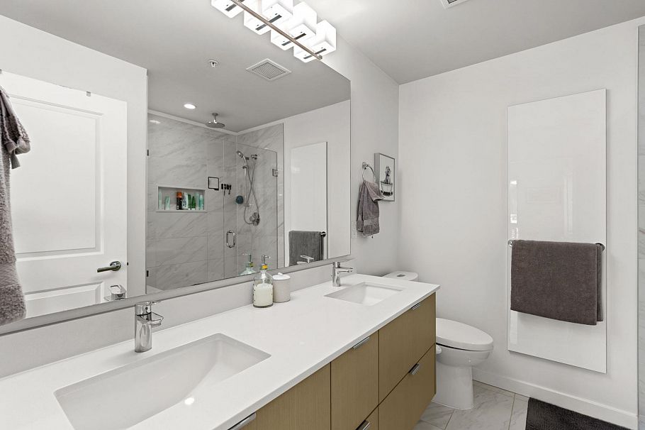208 277 W 1st Street North Vancouver, BC - 17