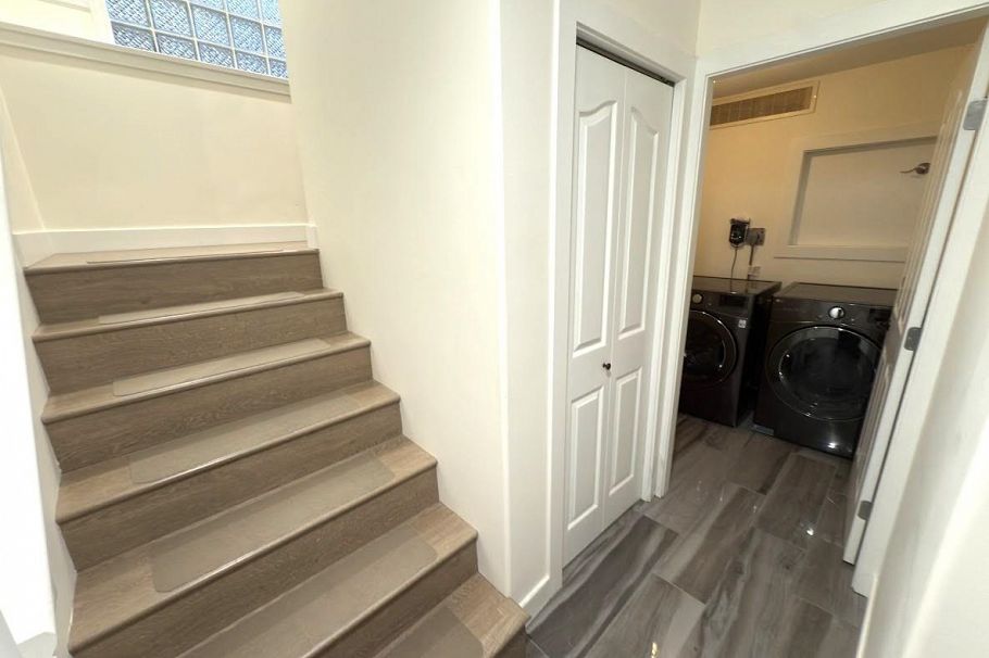 3488 W 30th Avenue Vancouver, BC - 30