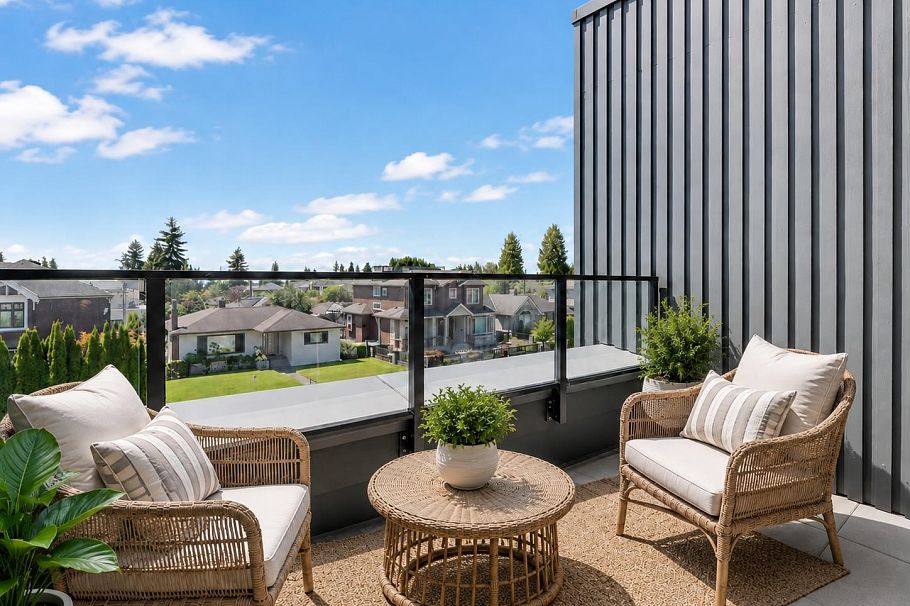153 785 W 49th Avenue Vancouver, BC - 1