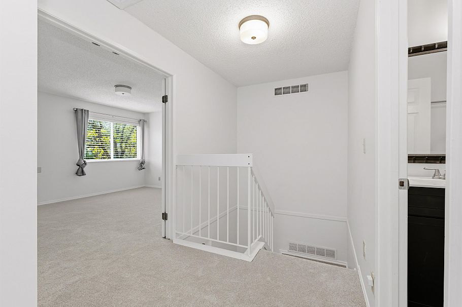 3542 Hurst Place Vancouver, BC - 22