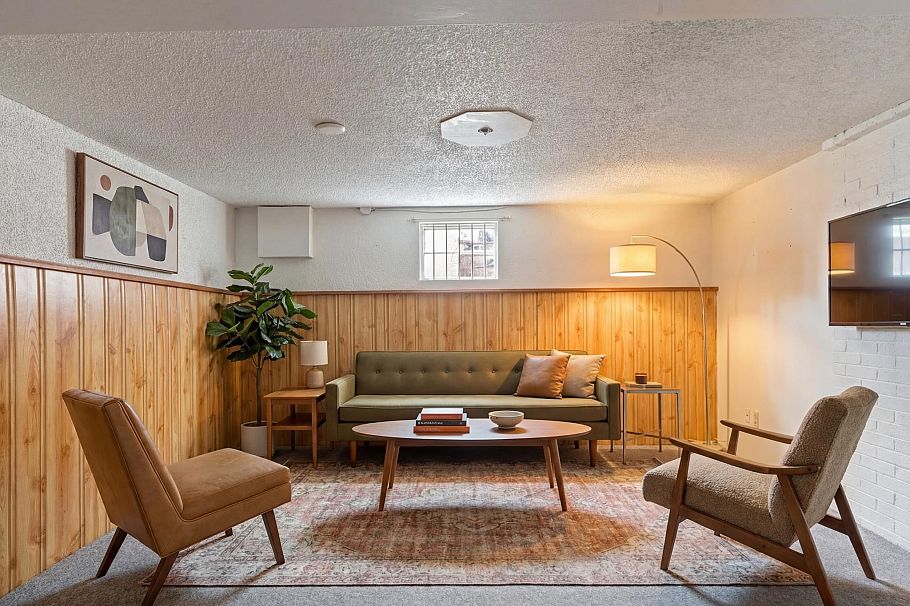 2580 E 19th Avenue Vancouver, BC - 7