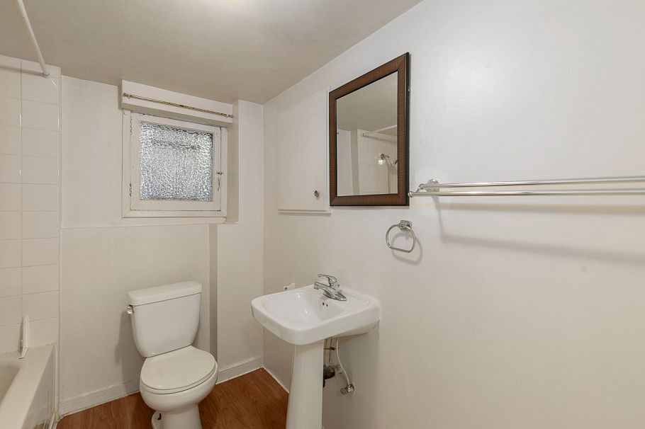 236 W 12th Avenue Vancouver, BC - 17