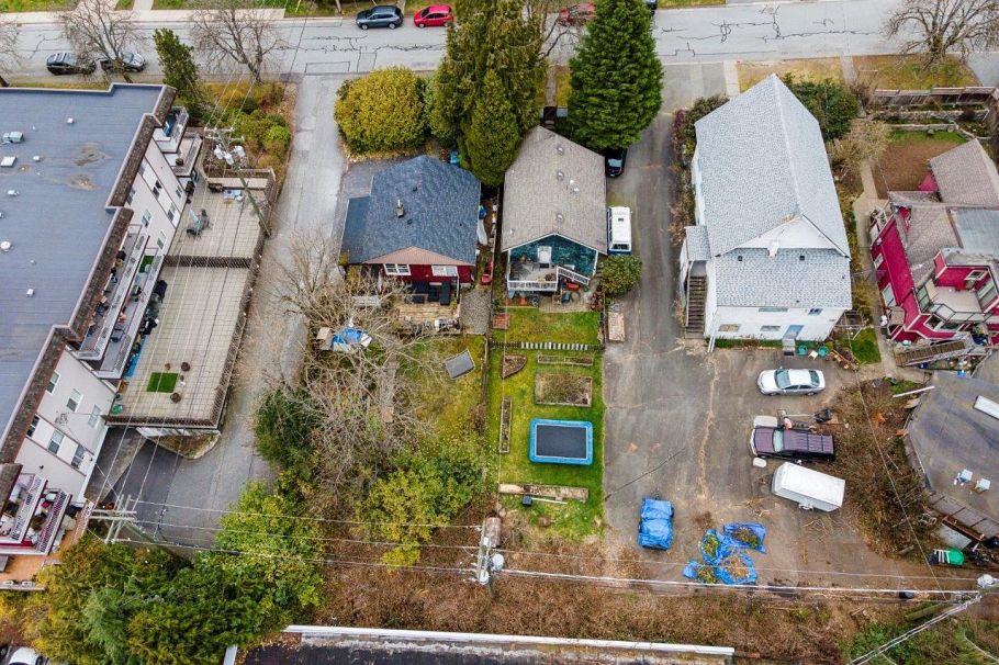 131 E Kings Road North Vancouver, BC - 6