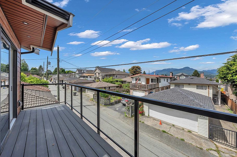 2891 Eton Street Vancouver, BC - 17