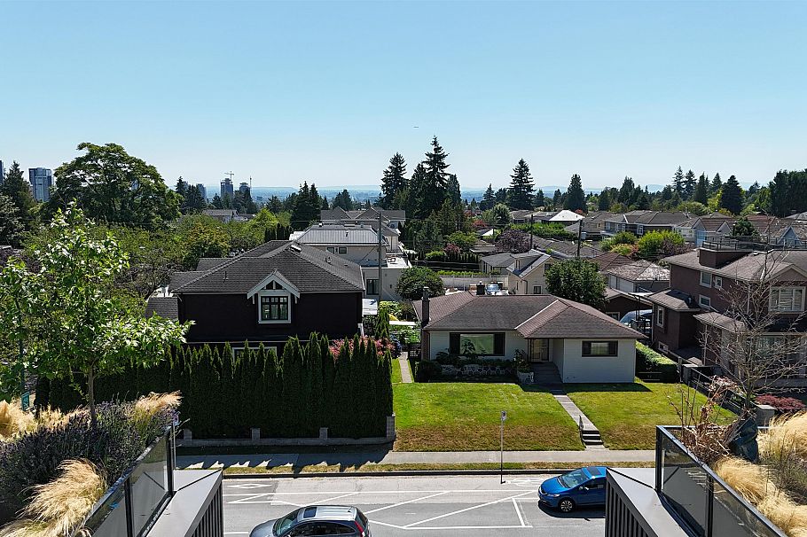 153 785 W 49th Avenue Vancouver, BC - 23