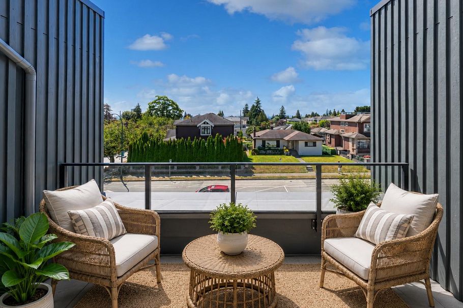 153 785 W 49th Avenue Vancouver, BC - 4