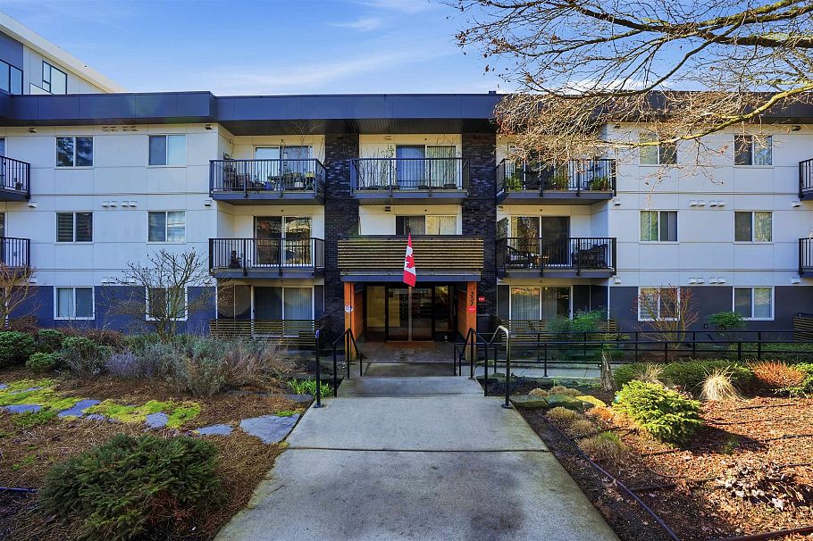 303 357 E 2nd Street North Vancouver, BC - 30