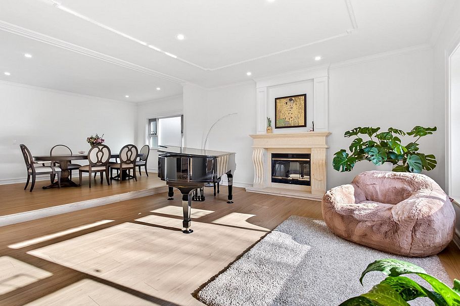 1369 W 55th Avenue Vancouver, BC - 5