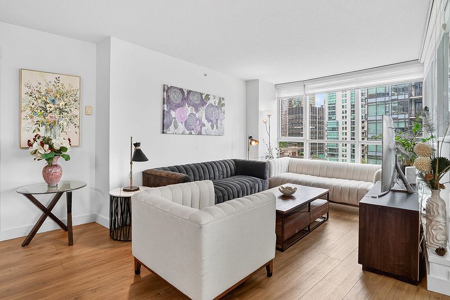 801 1189 Melville Street Vancouver, BC - 3