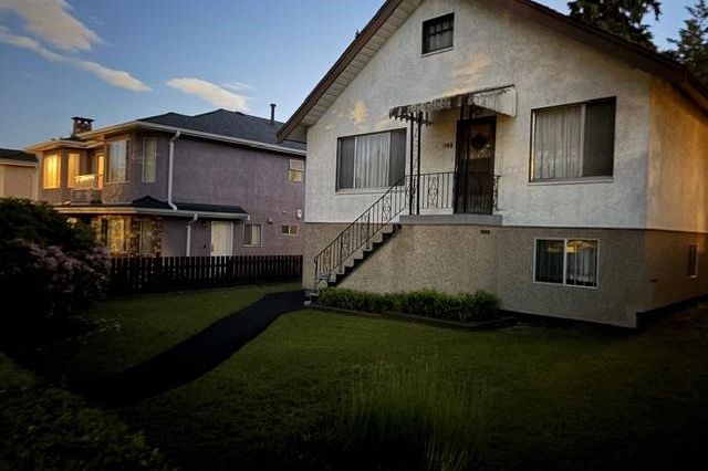 1166 E 16th Avenue Vancouver, BC - 10