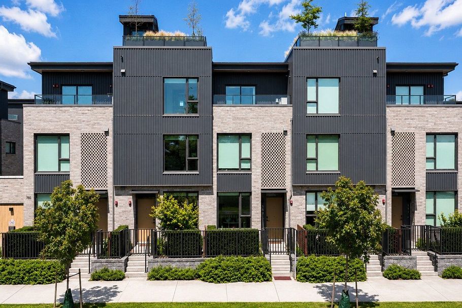 153 785 W 49th Avenue Vancouver, BC - 3