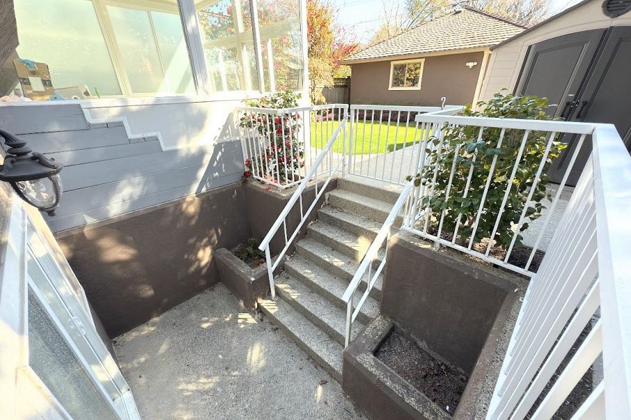 3488 W 30th Avenue Vancouver, BC - 5