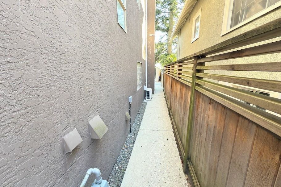 3488 W 30th Avenue Vancouver, BC - 3