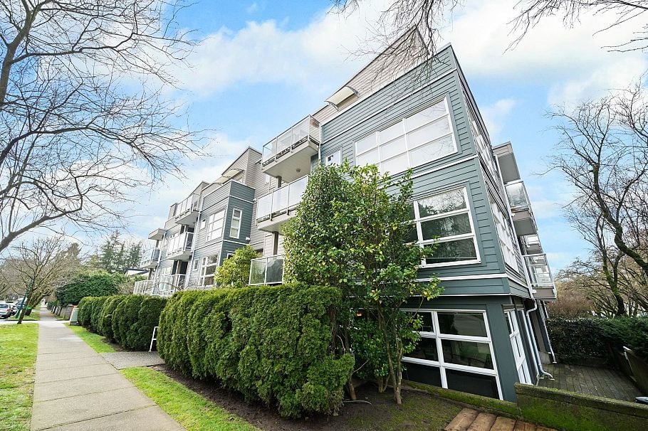 104 2815 Yew Street Vancouver, BC - 2