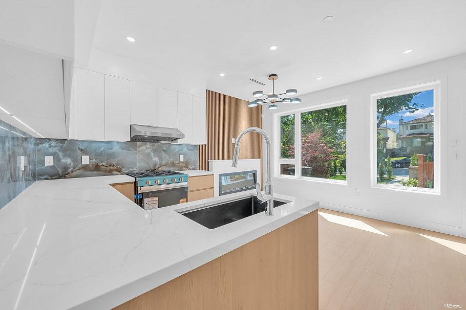 1 2893 Eton Street Vancouver, BC - 5