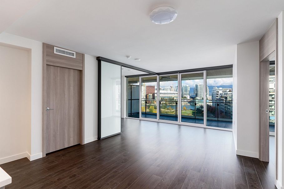 1012 1768 Cook Street Vancouver, BC - 4