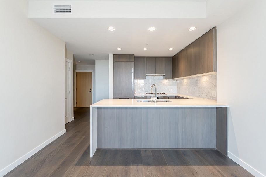903 3533 Ross Drive Vancouver, BC - 5