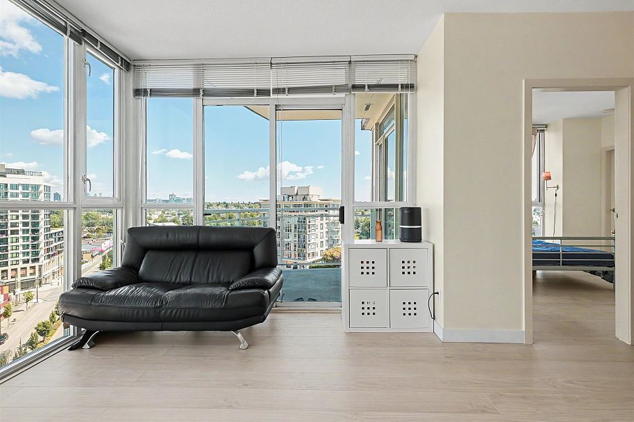 1307 4028 Knight Street Vancouver, BC - 3