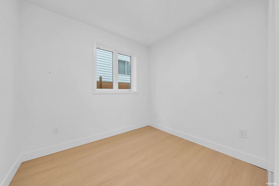 1 2893 Eton Street Vancouver, BC - 10