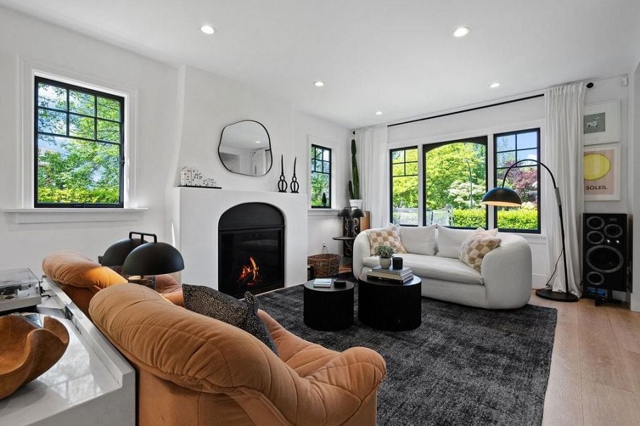 3392 W 8th Avenue Vancouver, BC - 3