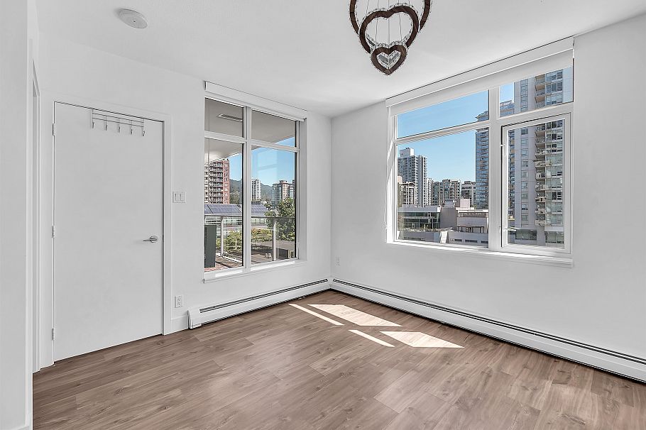 802 158 W 13th Street North Vancouver, BC - 24