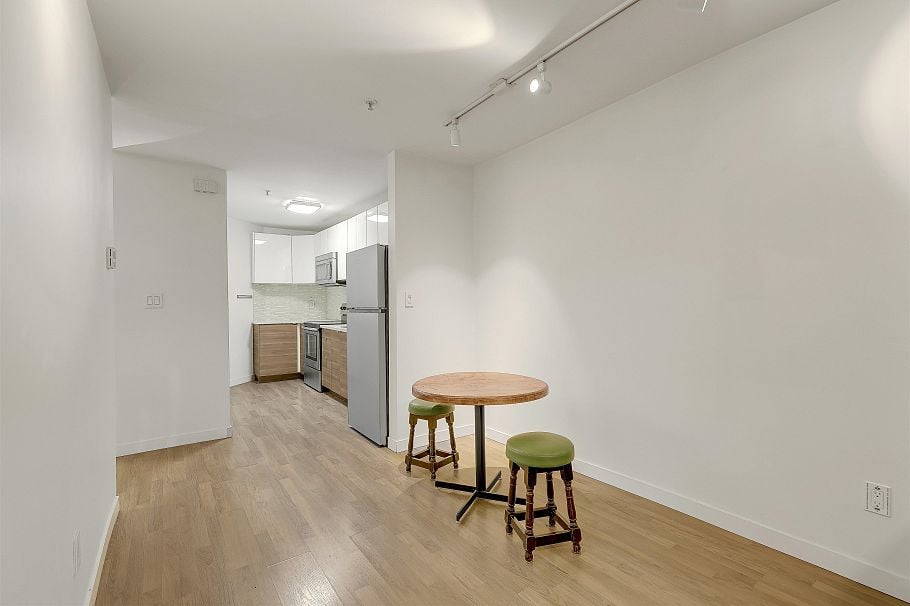 208 1106 Pacific Street Vancouver, BC - 7