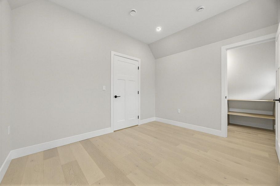 2170 Adanac Street Vancouver, BC - 20