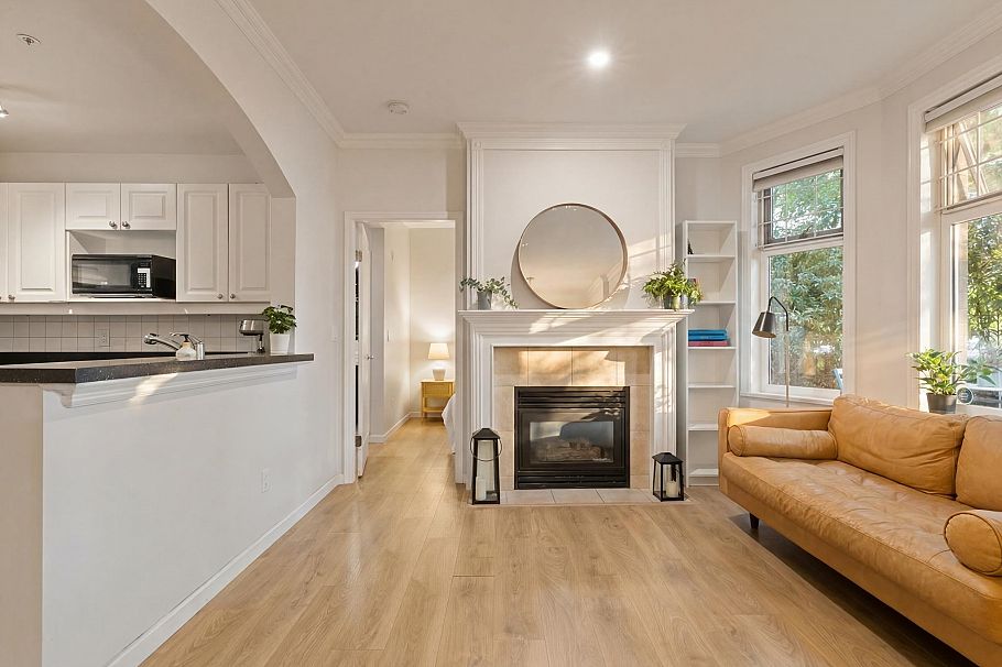 102 2588 Alder Street Vancouver, BC - 2