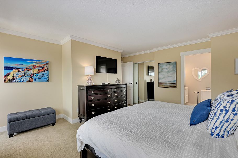 3821 Lonsdale Avenue North Vancouver, BC - 18
