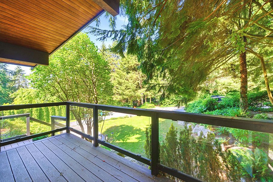 5222 Sarita Avenue North Vancouver, BC - 9