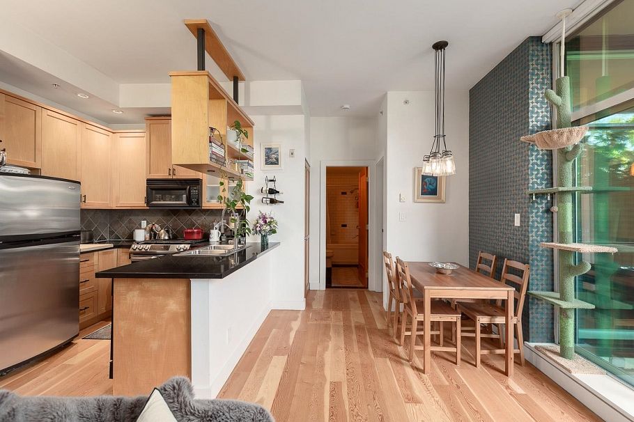 218 2515 Ontario Street Vancouver, BC - 6