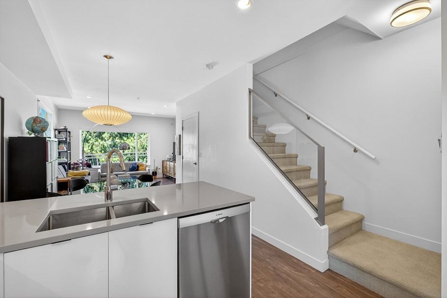 217 455 E 16th Avenue Vancouver, BC - 13