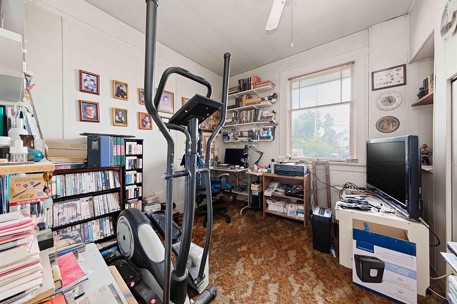 423 E 37th Avenue Vancouver, BC - 17