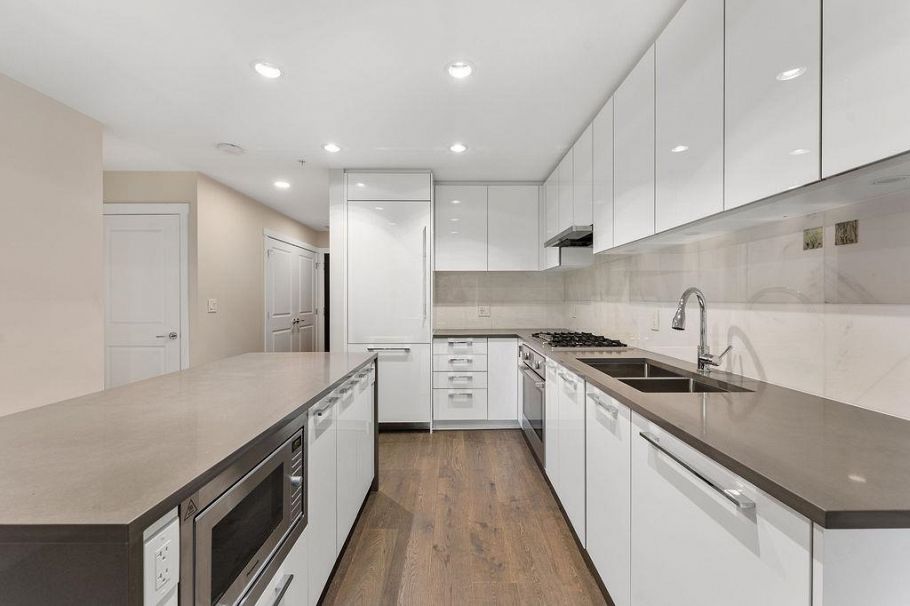 1107 3487 Binning Road Vancouver, BC - 12
