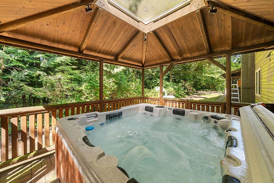 2297 Bowser Avenue North Vancouver, BC - 14